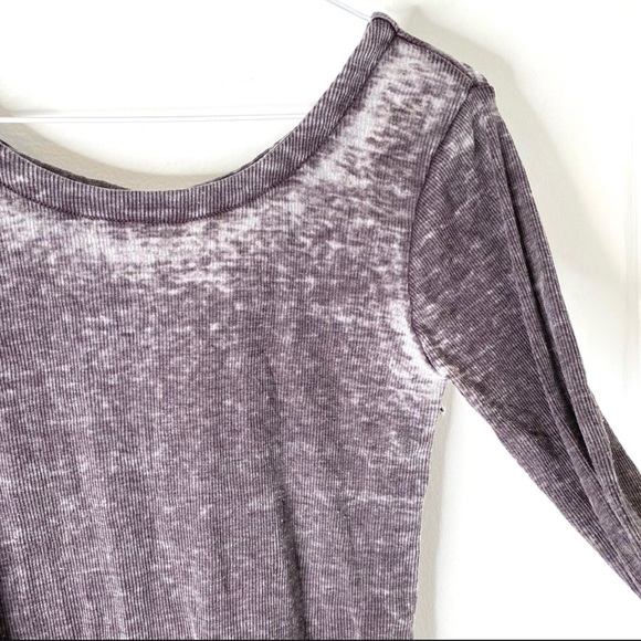 Chaser | Ribbed Long Sleeve Tee Laced Up Back. Shirt Tail Tee. Size Small. - Picture 5 of 14